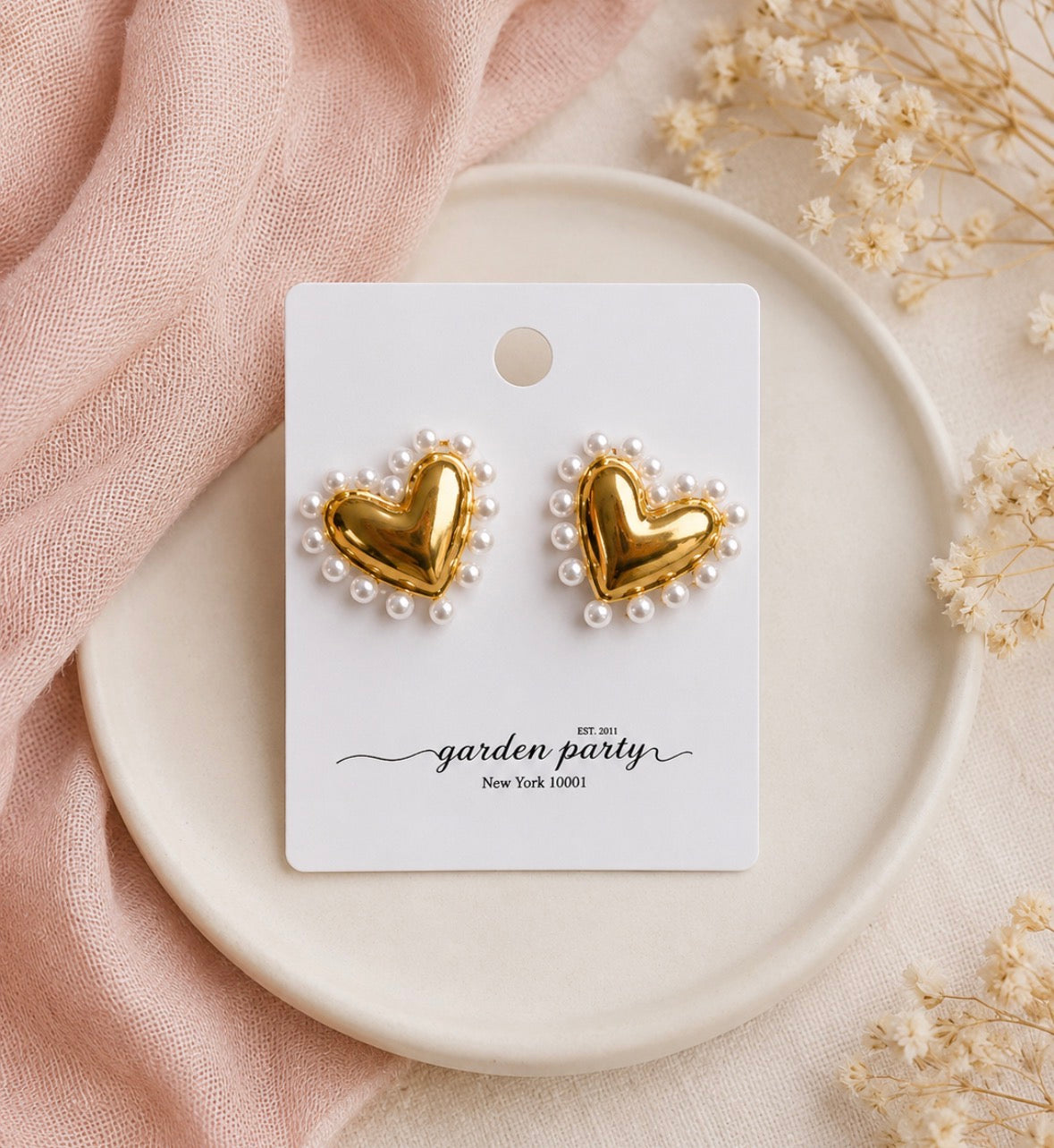 pearl heart stud